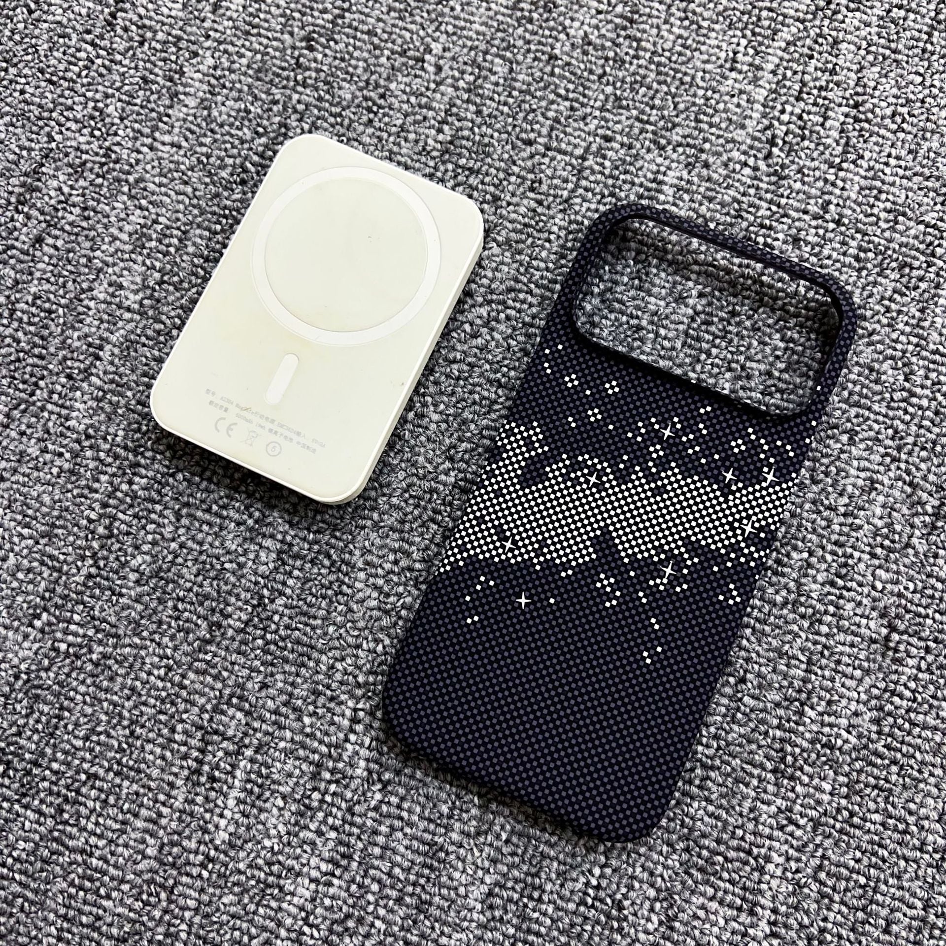 Boîtier de téléphone magnétique en fibre de carbone Kevlar