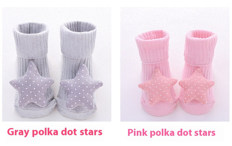 Bébé nouveau-né double aiguille anti-dérapant ne se sent pas serré avec les chaussettes de chambre pieds