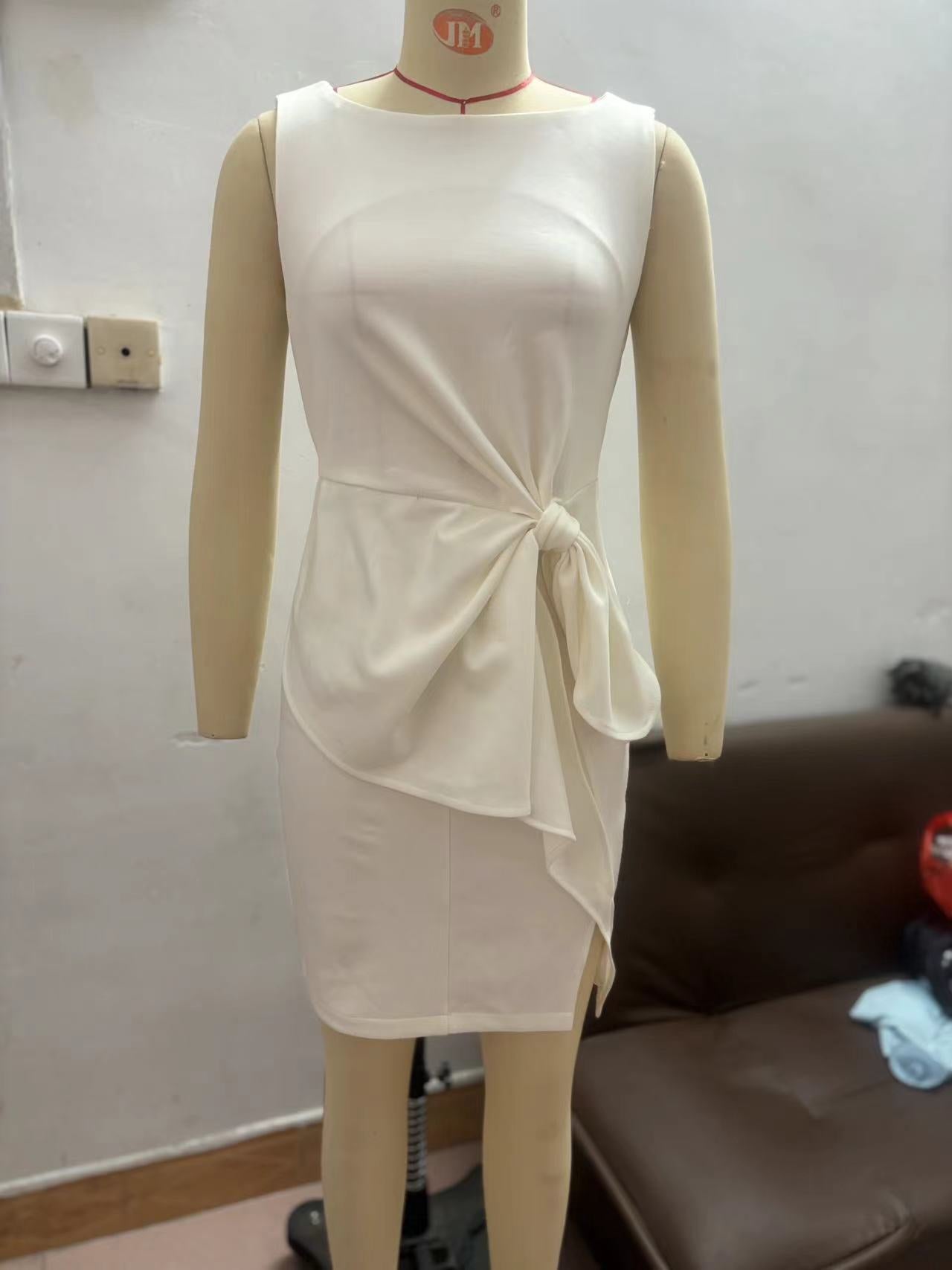 European And American Women's Bow Décoration Robe sans manches Robe courte S