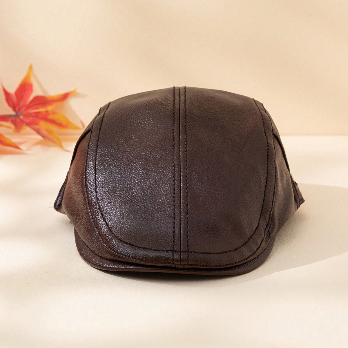 Hommes couleur solide PU cuir chaud et coupe-vent réglable chapeau avant adapté pour