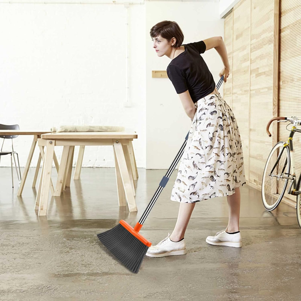 Mettre à niveau le jeu de balais et de dustpans