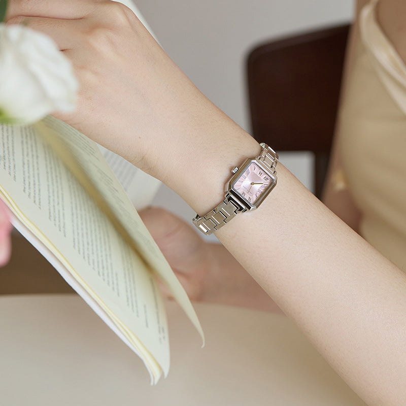 Montres de style niché pour femmes mode