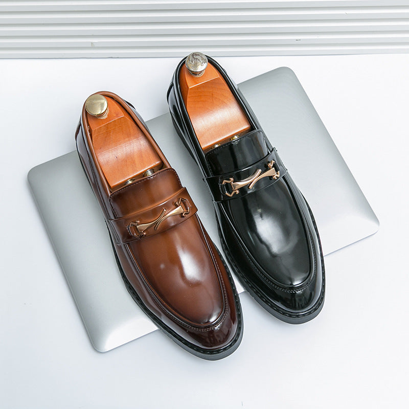 Nouveau style en cuir doux Hommes Chaussures avec un fini brillant pour le commerce extérieur