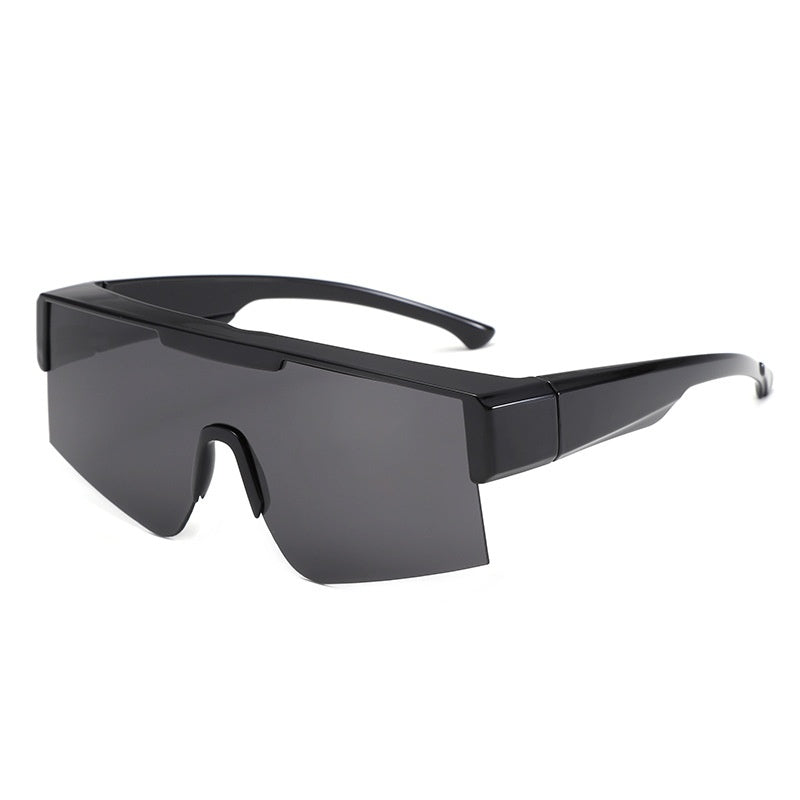 Lunettes de soleil à vélo colorées avec un boîtier
