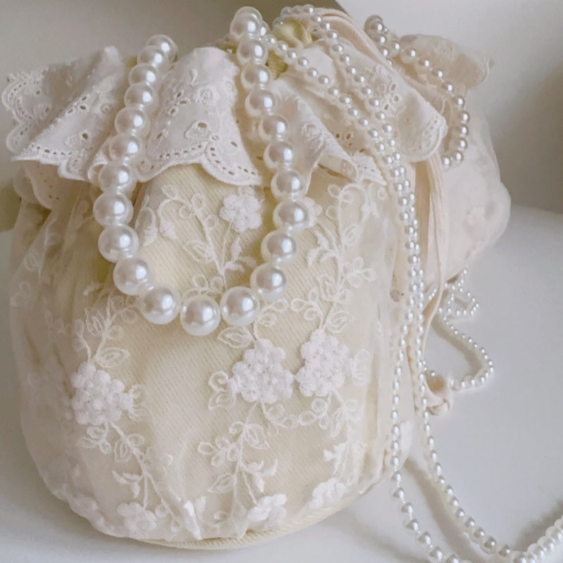 Dentelle avec sac à épaules en seau à chaîne perlée