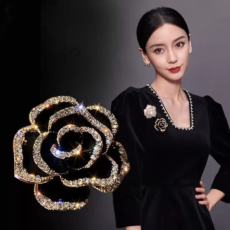 Épingle de corsage en strass haut de gamme Camellia Flower Brooch