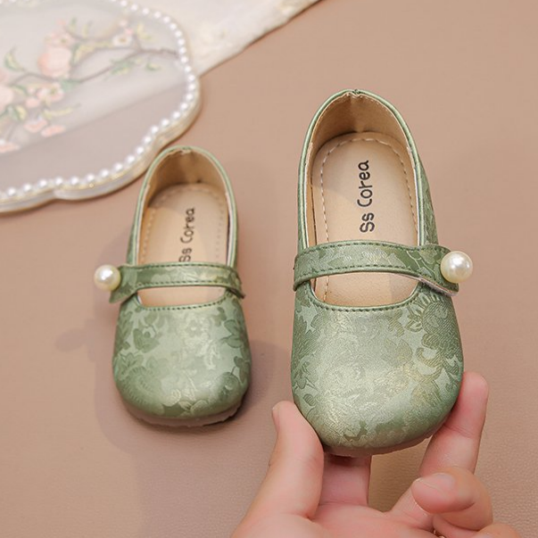 Chaussures en cuir de style national pour filles
