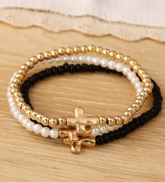 Style de plage Handmade Perle Stretch Cross and Heart Charm Bracelet Set
