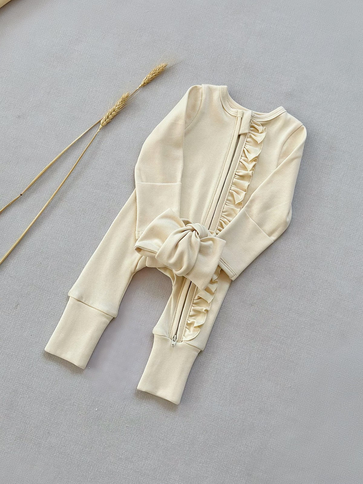 Girls' one-piece pajamas, comfortable for home