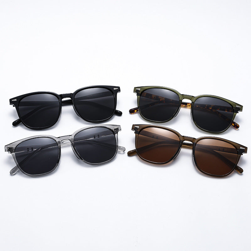 Lunettes de soleil carrées d'arrivée