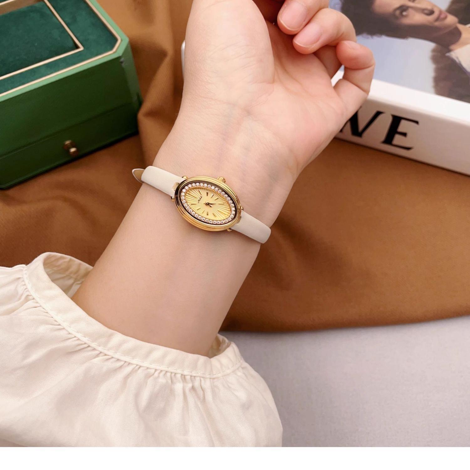 Automne-hiver Exquise Montre pour femmes authentiques