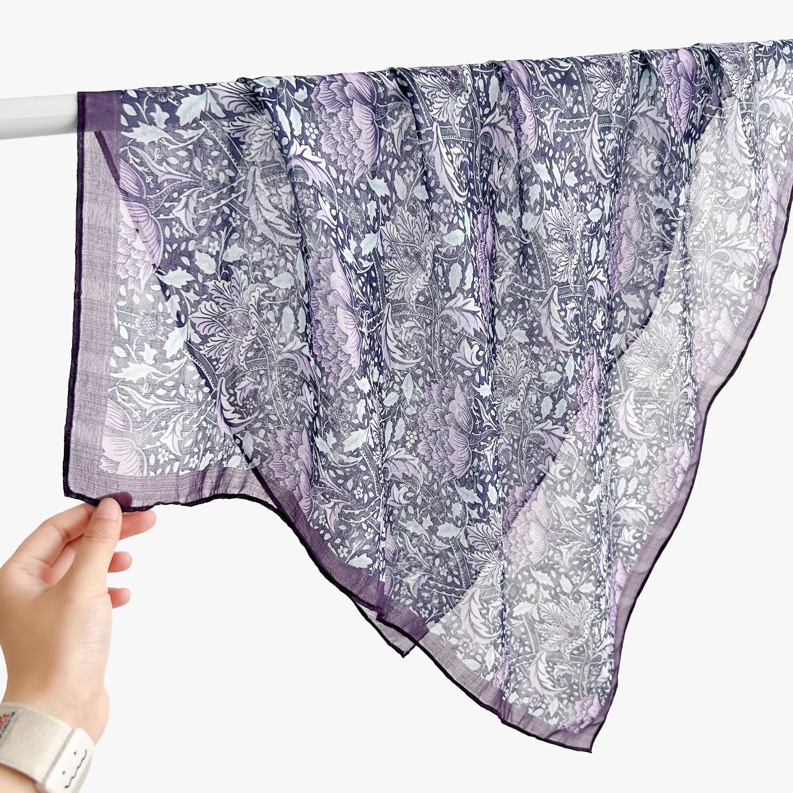 Echarpe en soie polyvalente respirante pour femmes