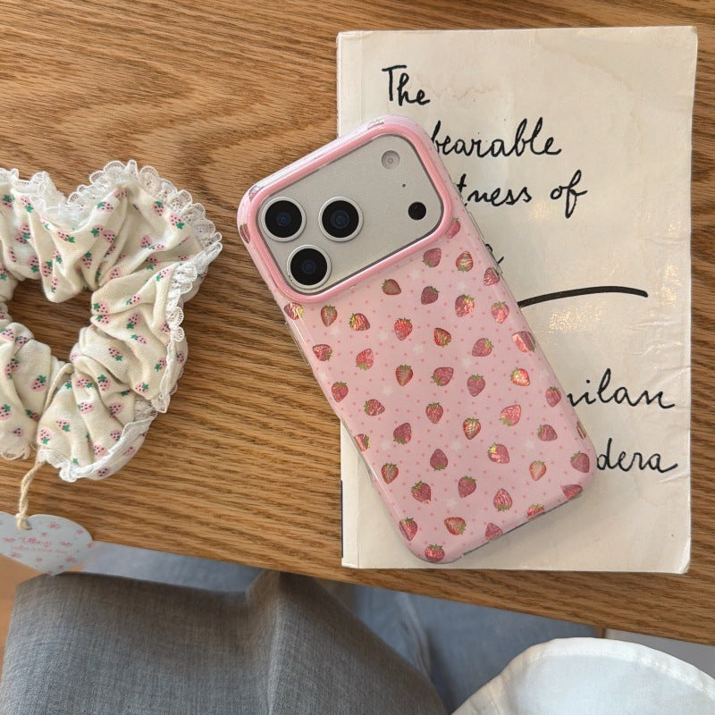 Coque de téléphone à la fraise colorée et douce