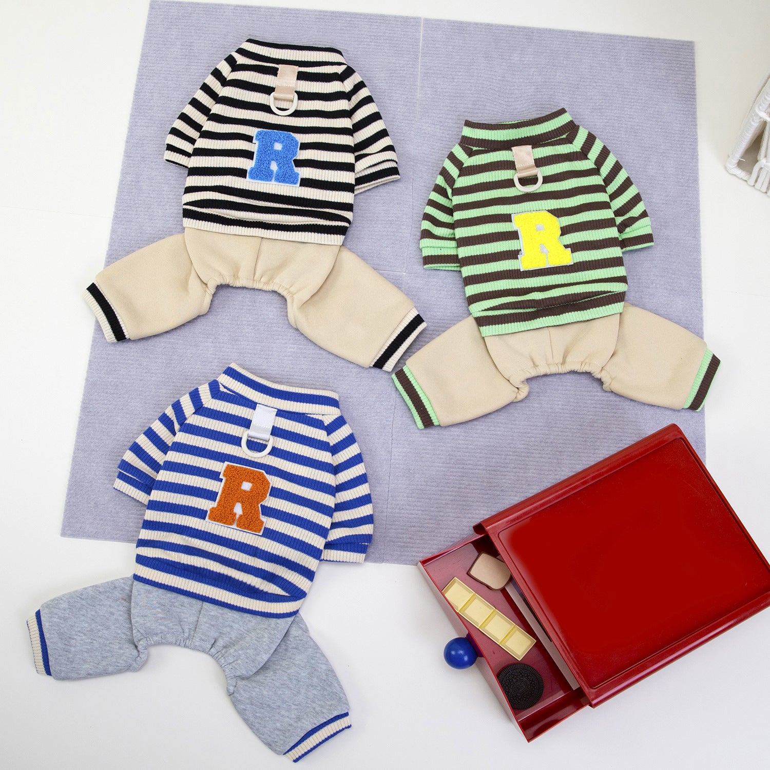 Hoodie chien avec vingt-cinq rayures Casual Style Set