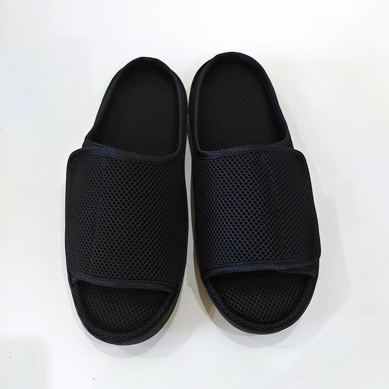 Chaussures pour gonfler dans le pied d'un patient après chirurgie de fracture