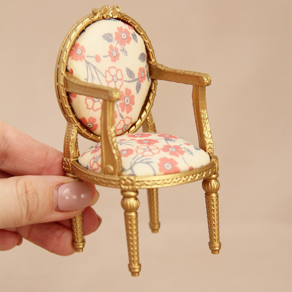 Canapé miniature vintage et chaise pour modèles de meubles Dollhouse