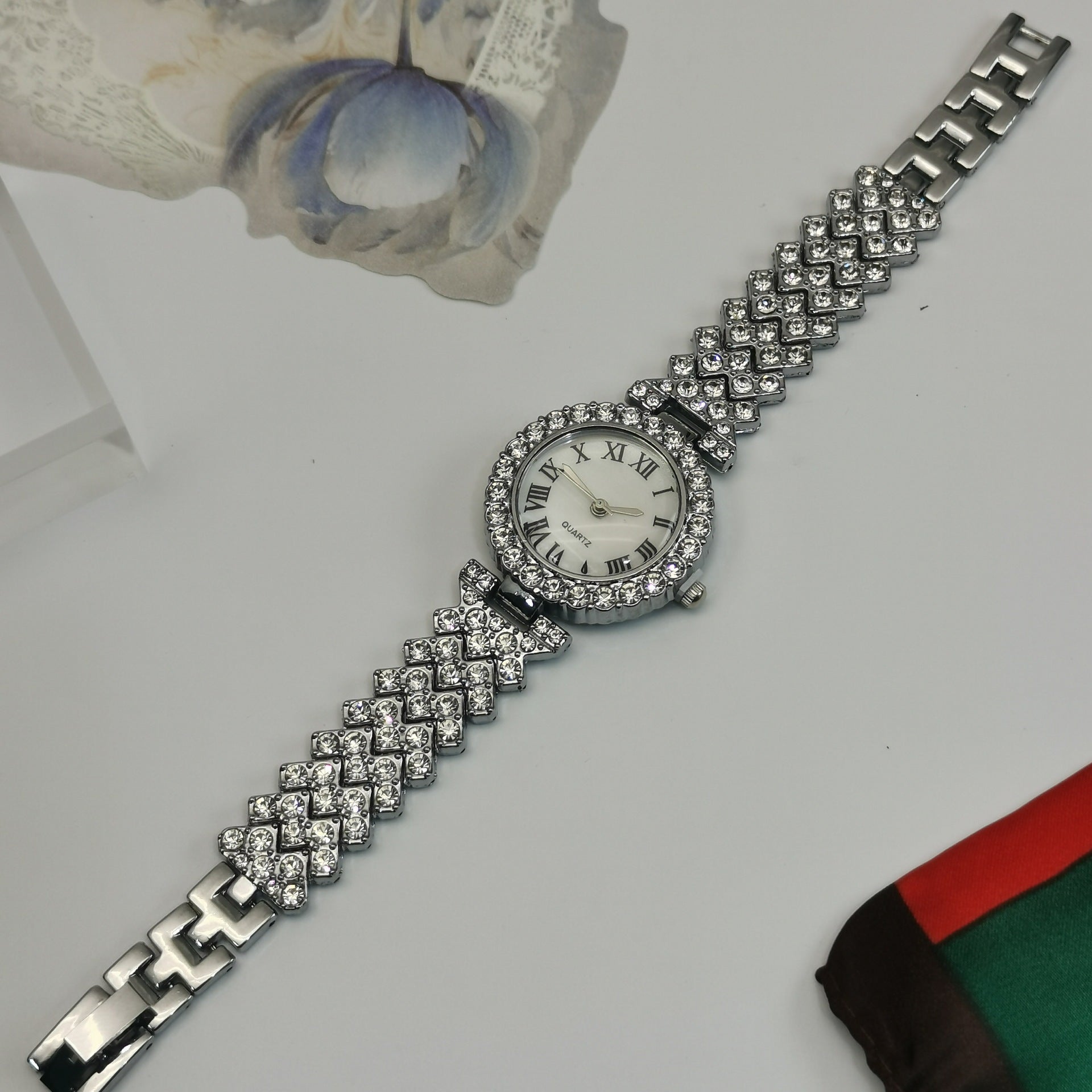 Fashion Business Versatile Diamond Starry Sky Quartz Bracelet de montre pour les femmes