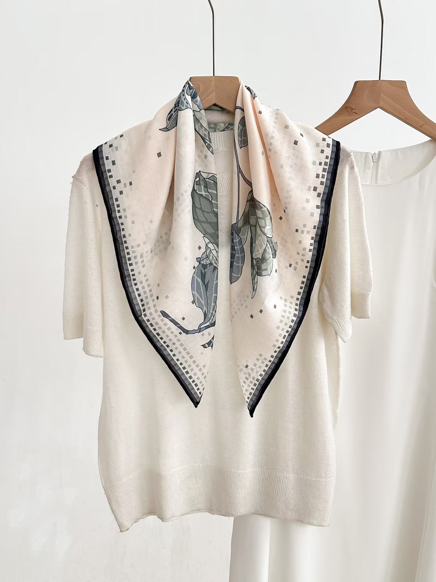Echarpe de soie haut de gamme vintage pour femmes