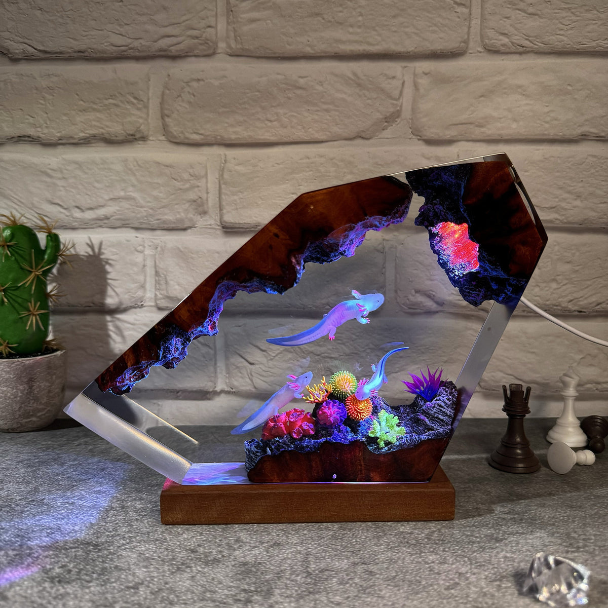 Lampe d'art en résine de forme Salamandre - Lampe de table créative artisanale pour table de nuit de décoration maison