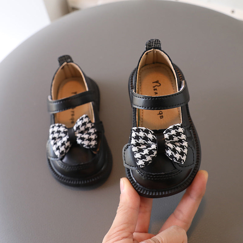 Chaussures de bébé en cuir synthétique antidérapant