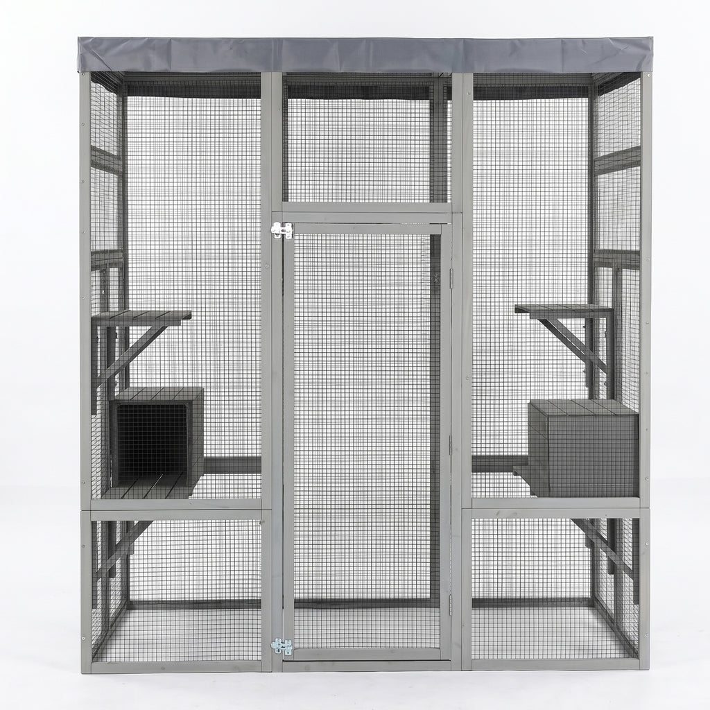 Catio en bois gris avec couvercle imperméable
