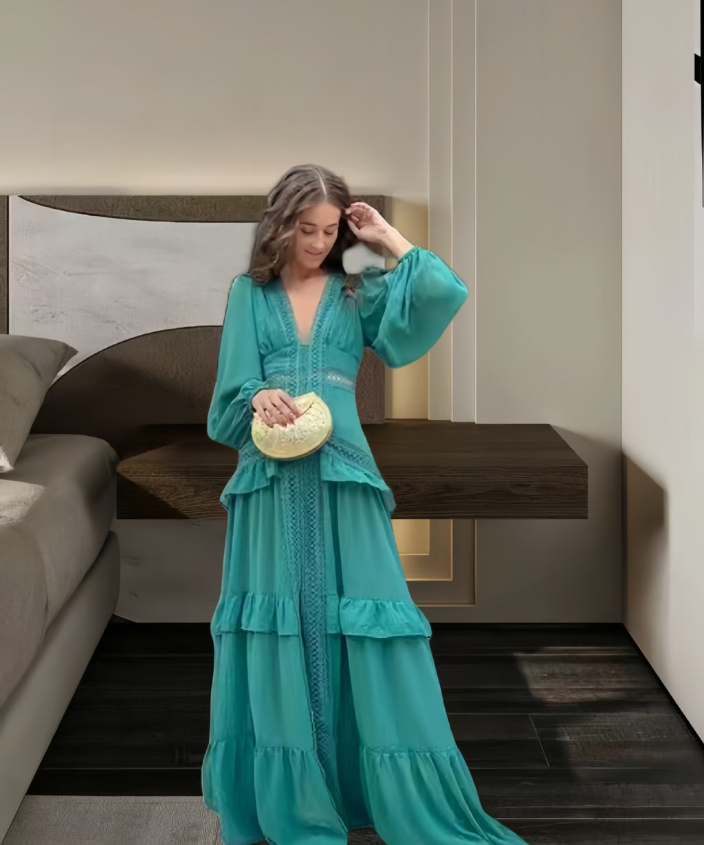 V-neck dress with hem and side slit