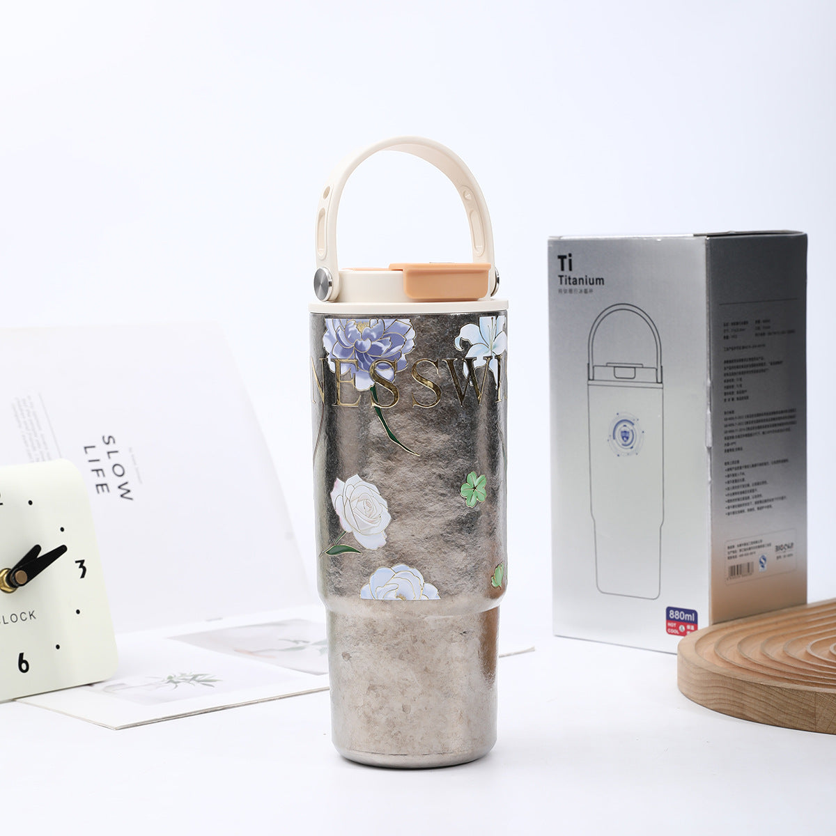 Stylish Large Capacity Insulated Tumbler with Handle