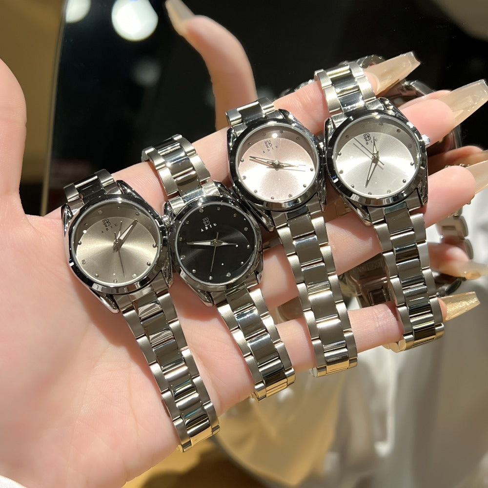 Montre bracelet en acier pour femmes exquises