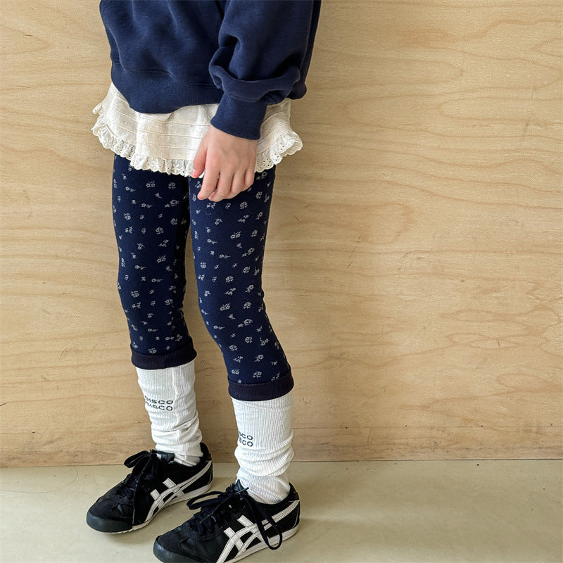 Pantalons élastiques brossés à base de pied de bouche serrée de bébé