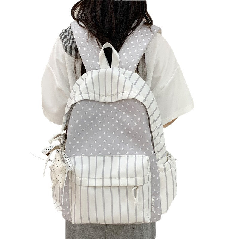 Sac à dos léger étudiant pour le transport et le voyage avec un design superbe