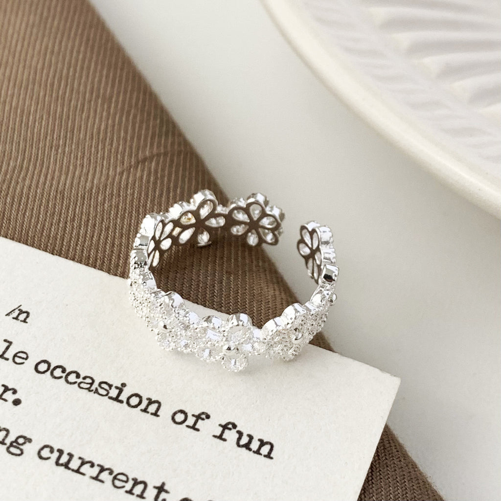 Simple, fashionable, léger luxe, argent haut de gamme Hollow-Out Ring Collection, Everyday Ve