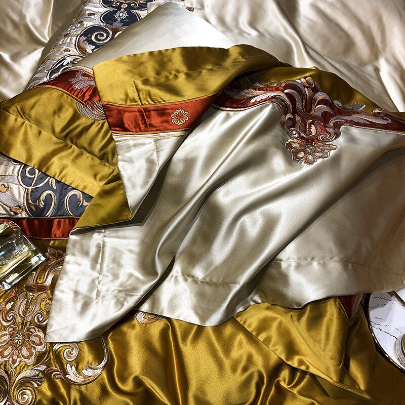 Brocade Broded Bedding Four-Piece Set