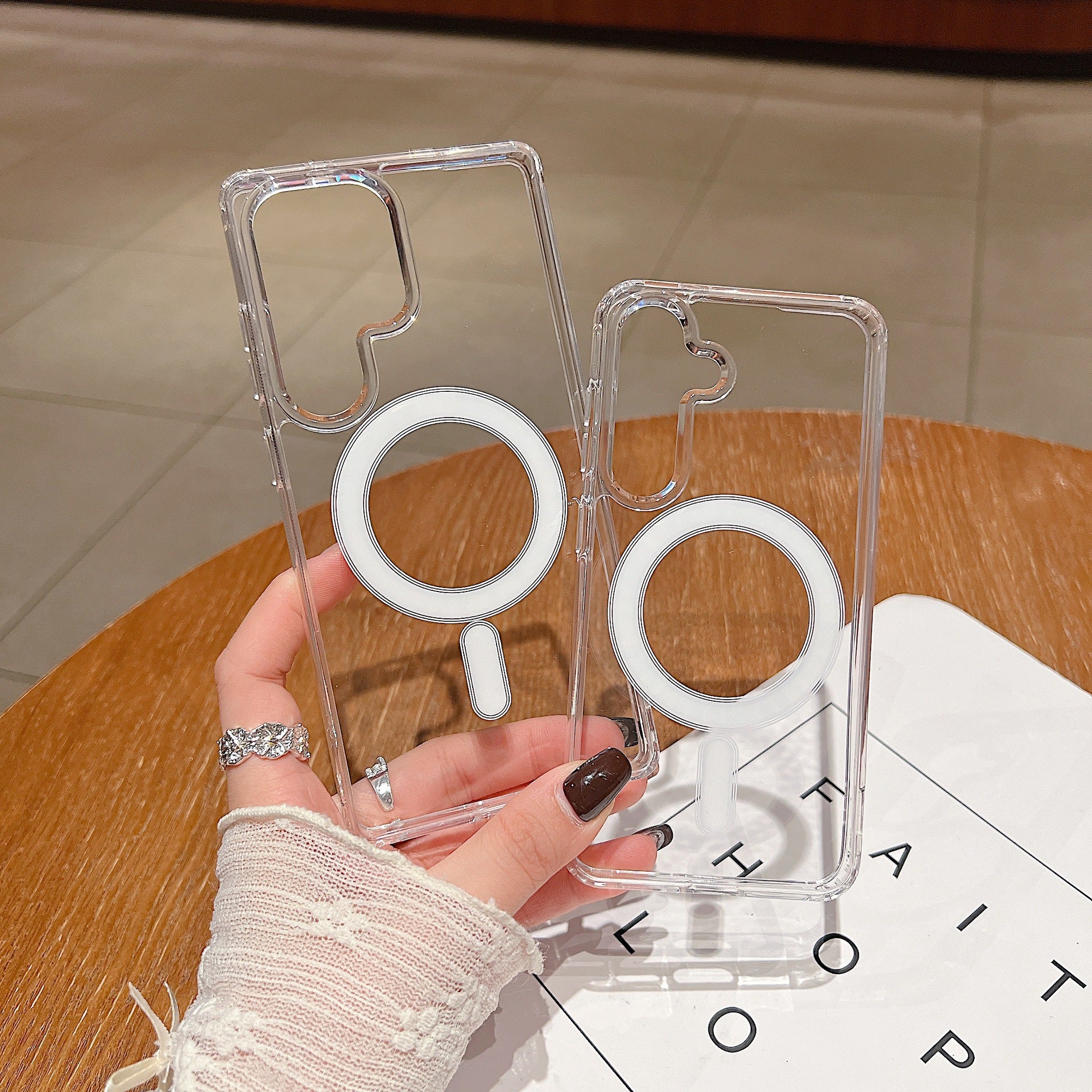 Simple boîtier de téléphone transparent résistant à la chute magnétique