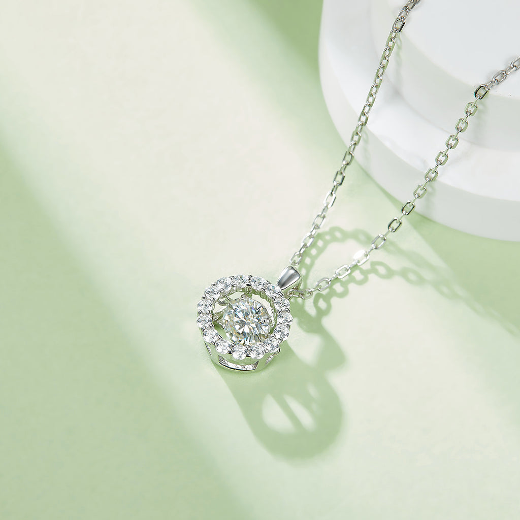 S925 Argent Sterling 0.5ct D Couleur VVS1 Moissanite Collier Halo 45cm Platine plaqué GRA