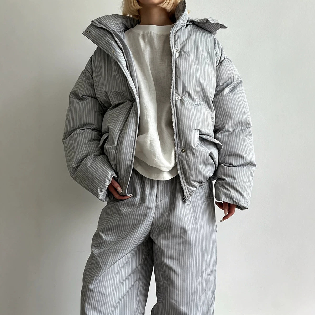 Élégant manteau délabré avec des imprimés rayés et à pois