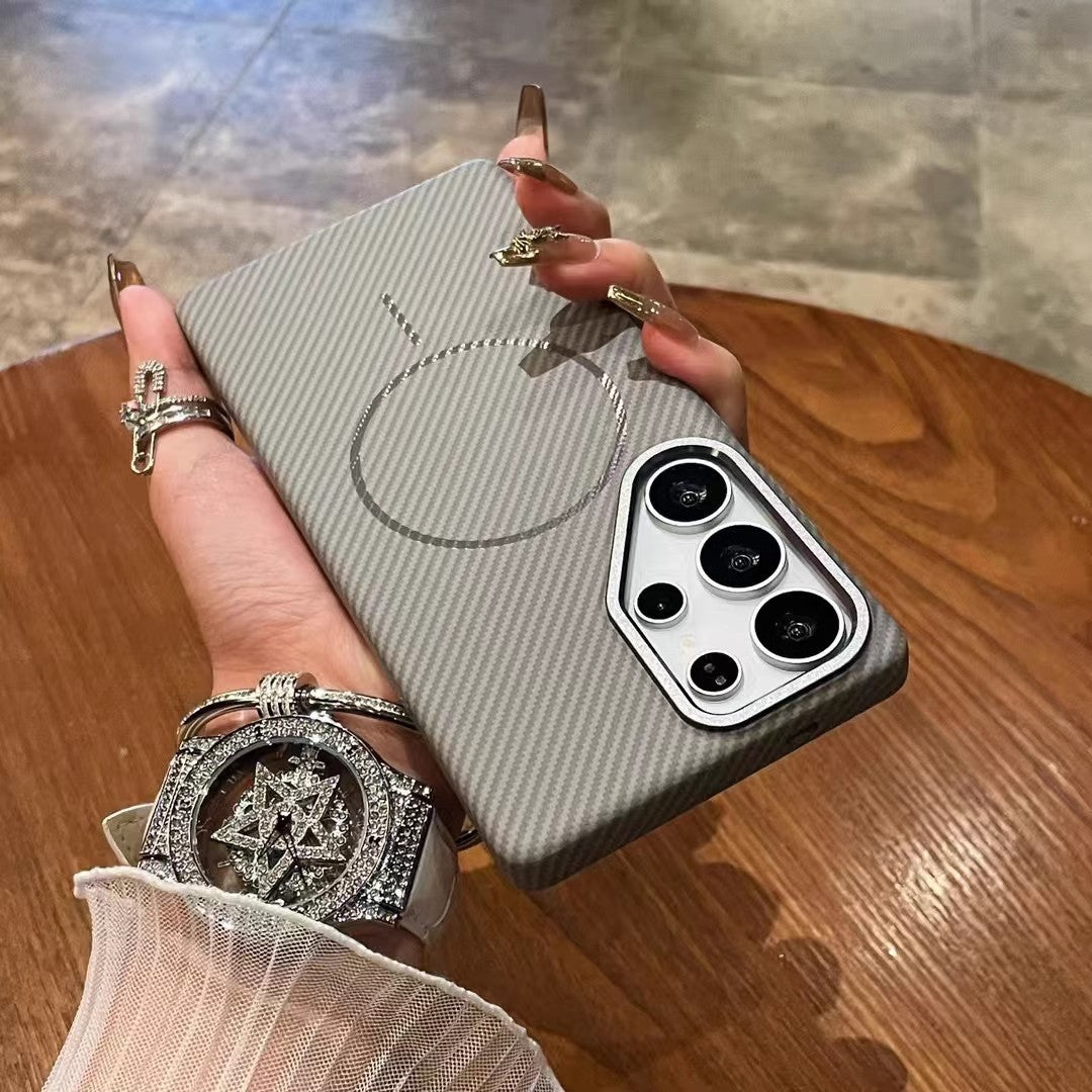 Coque de téléphone Fibre de carbone Fine Circle Aspiration magnétique S24ultra Kevlar Résistance à la chute