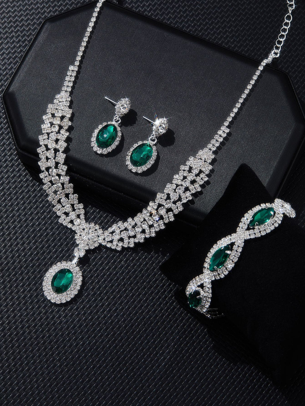 Collier de Sapphire élégant de style européen et américain