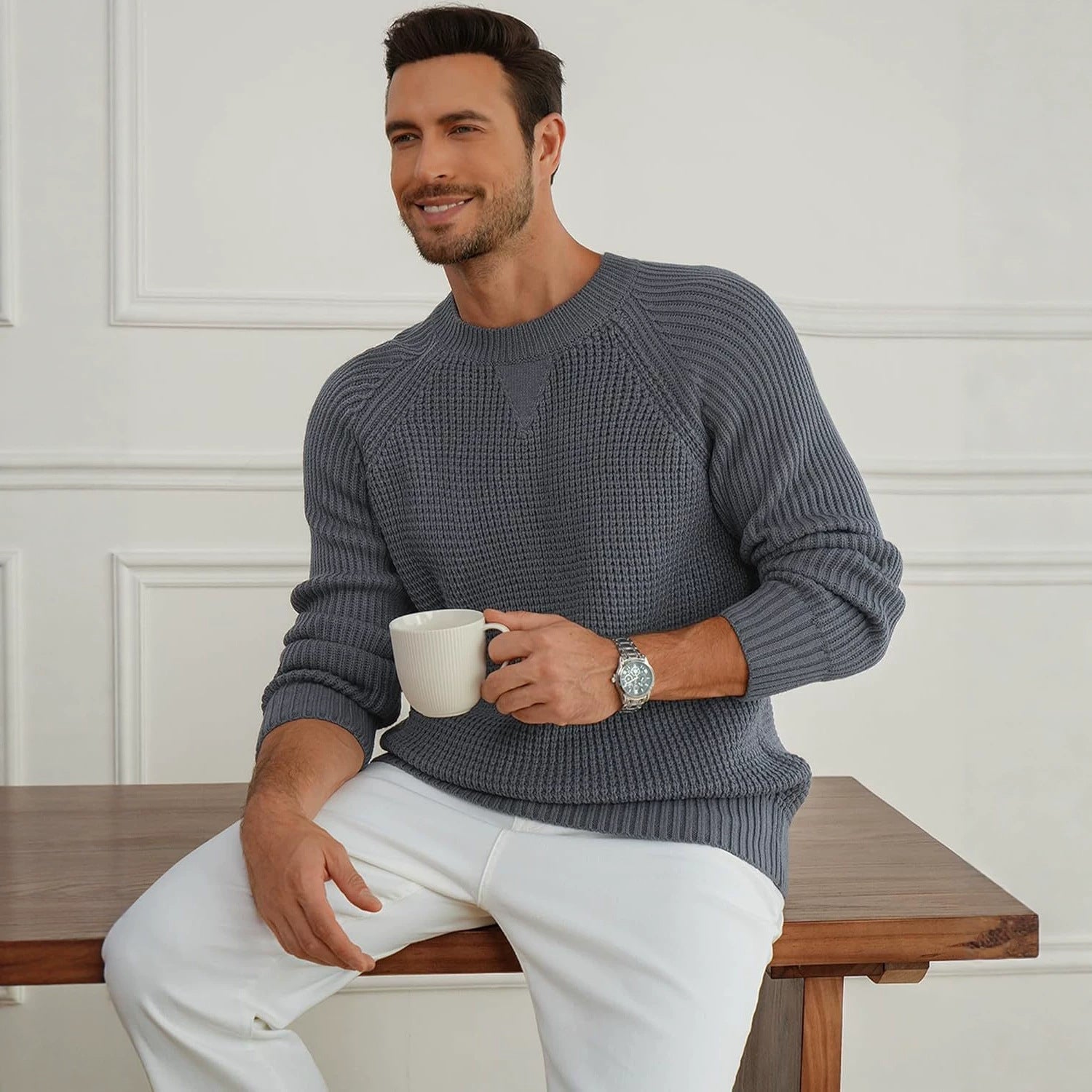Pull à manches longues polyvalent avec une ligne ronde