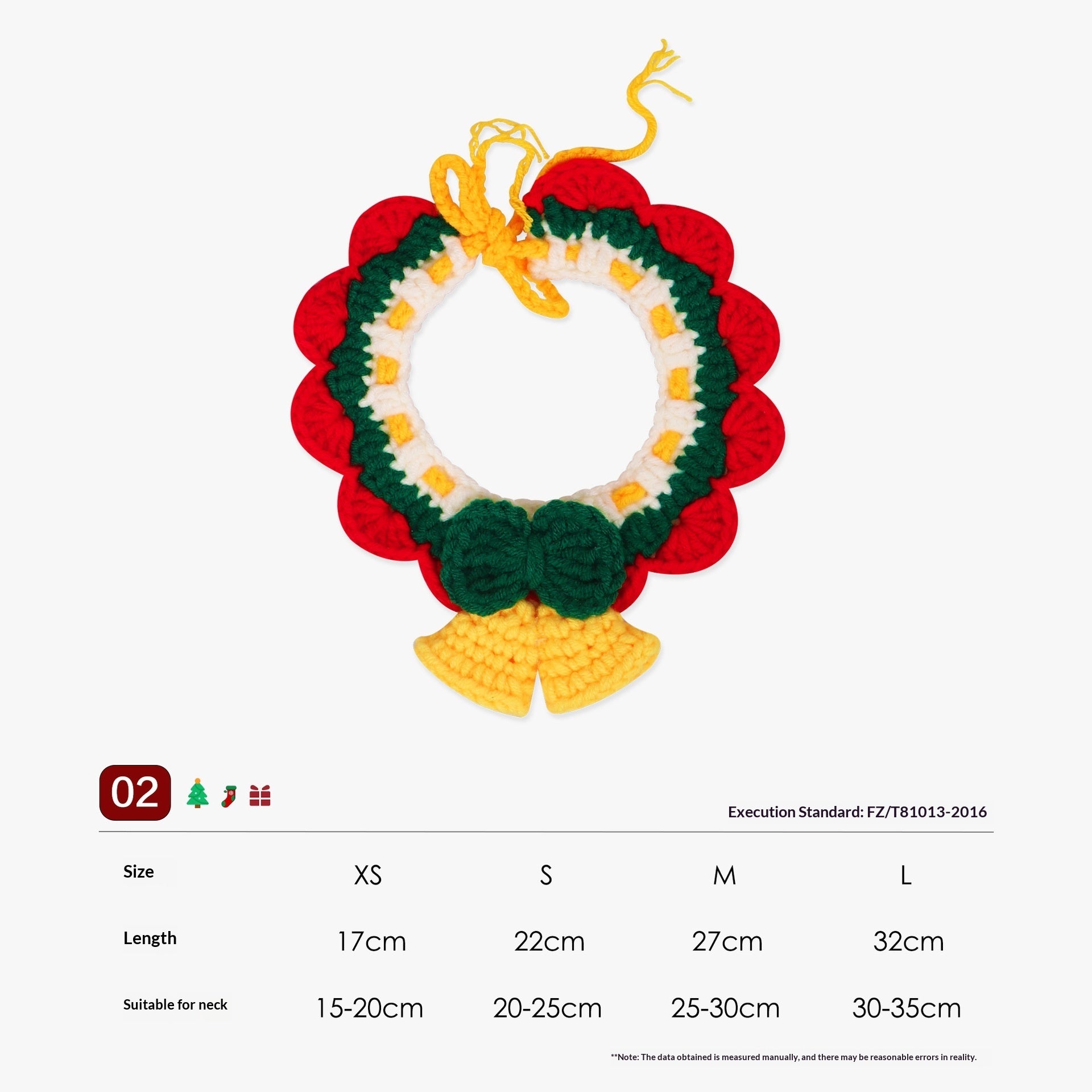 Collier de fils tricotés à la main
