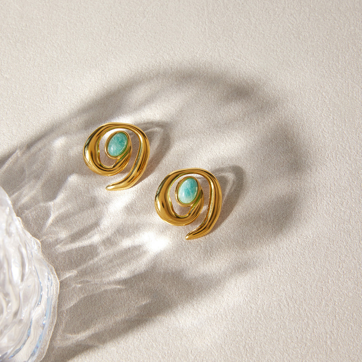 Boucles d'oreilles en acier au titane or 18k Niche et bijoux d'oreille Labradorite sophistiqués