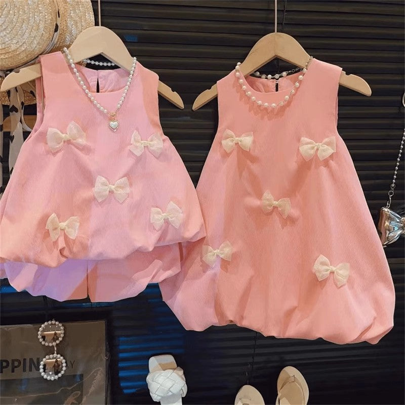Filles sans manches sans manches et ensemble de shorts