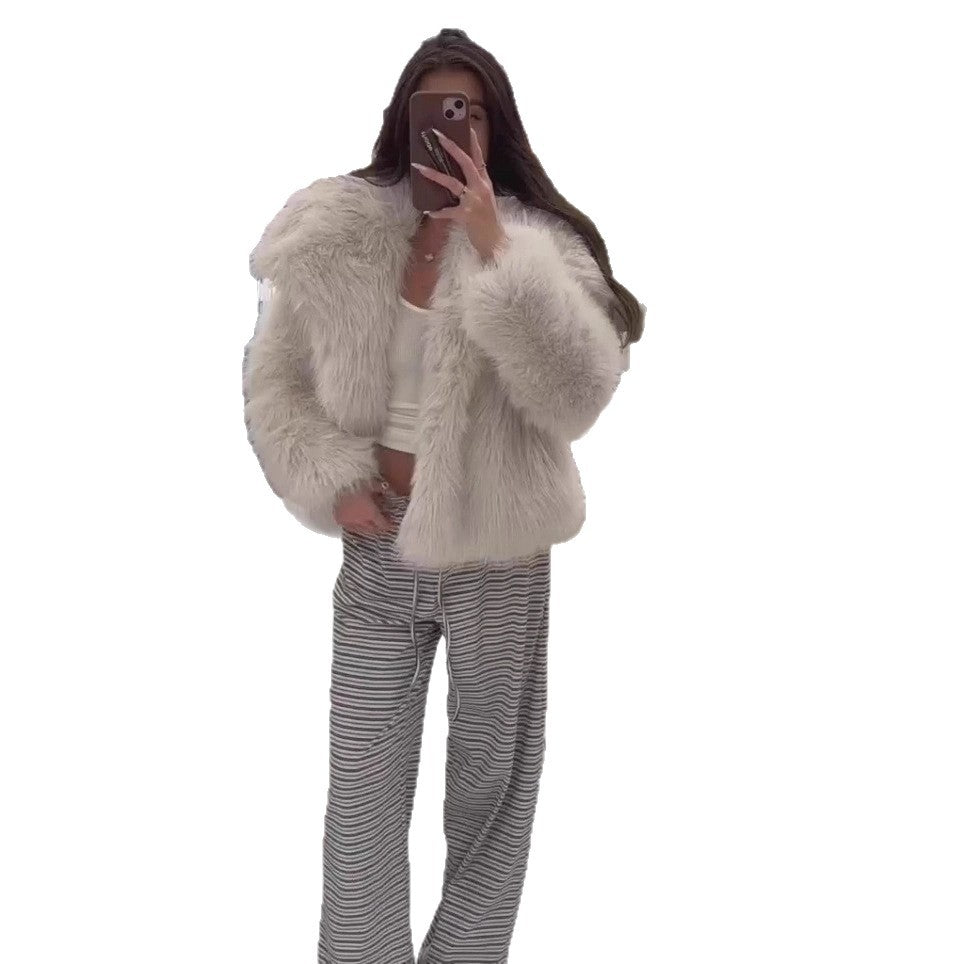 Style rue Chic Beige Couleur crème Influenceur-favorite Coat de fourrure écologique