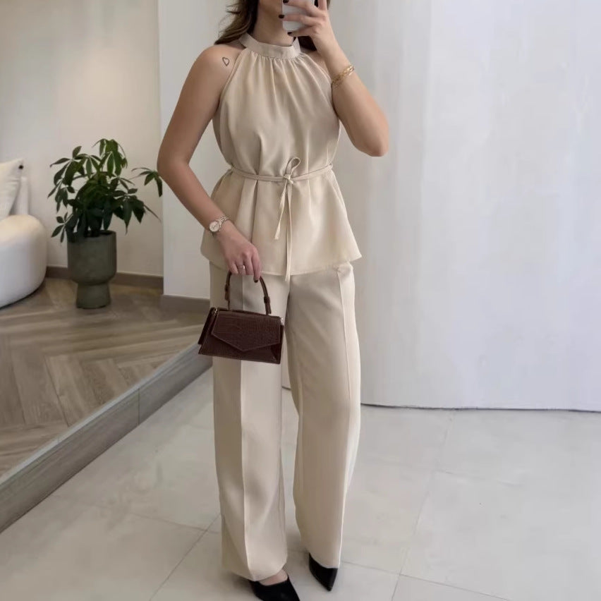 Simple set of sleeveless top and wide leg pants