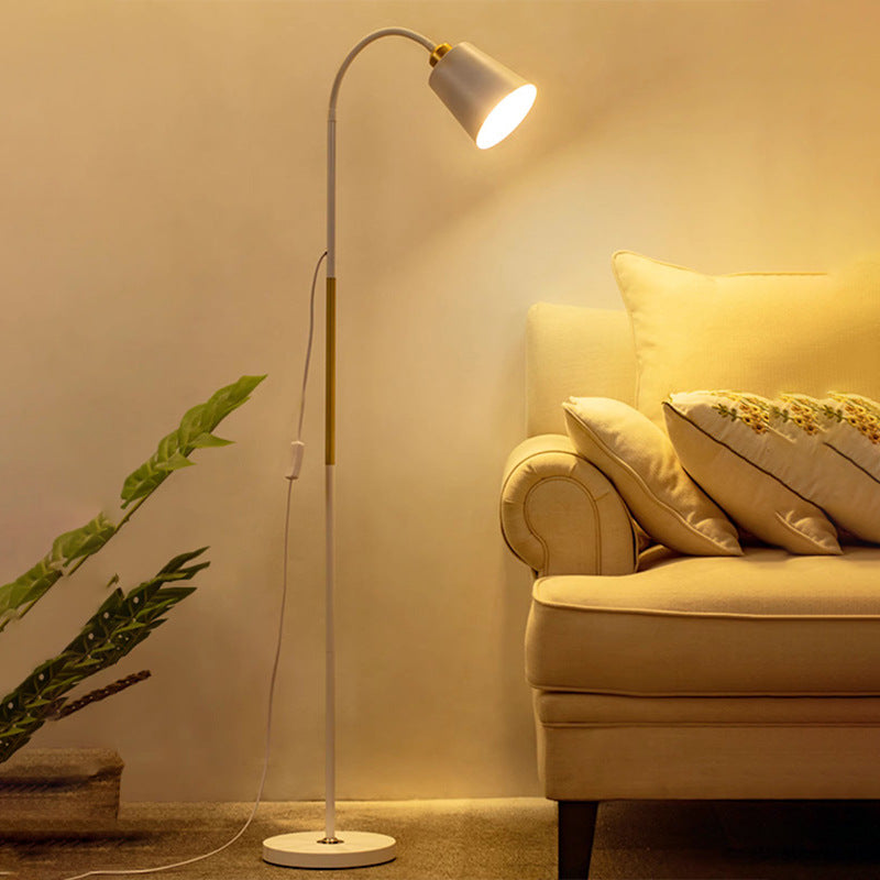 Lampe de sol de protection des yeux de style nordique