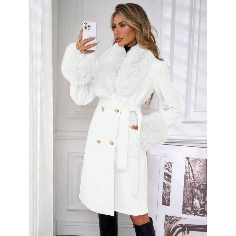 Élégant manteau de tranchée à deux seins avec une ceinture de cravate