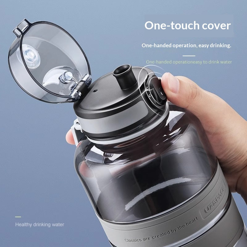 Bouteille d'eau en plastique portable de grande capacité