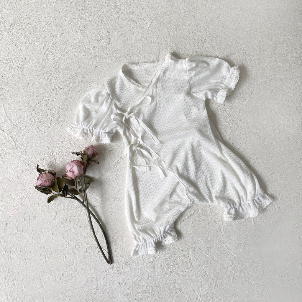 Vêtements d'été pour bébés Classe A Rompeur de dentelle à mailles creuses