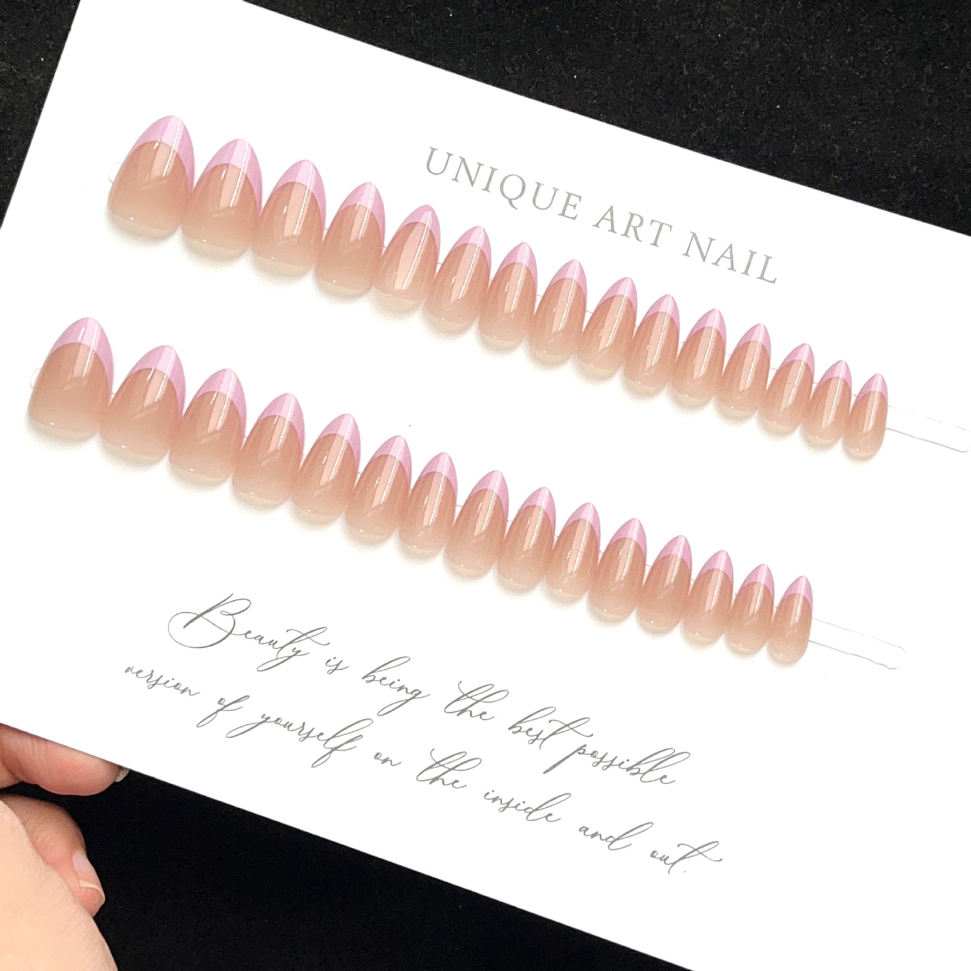 L'art des ongles à la mode française