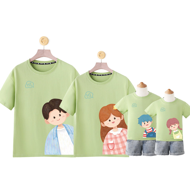 Un T-shirt à manches courtes en coton trois ou quatre
