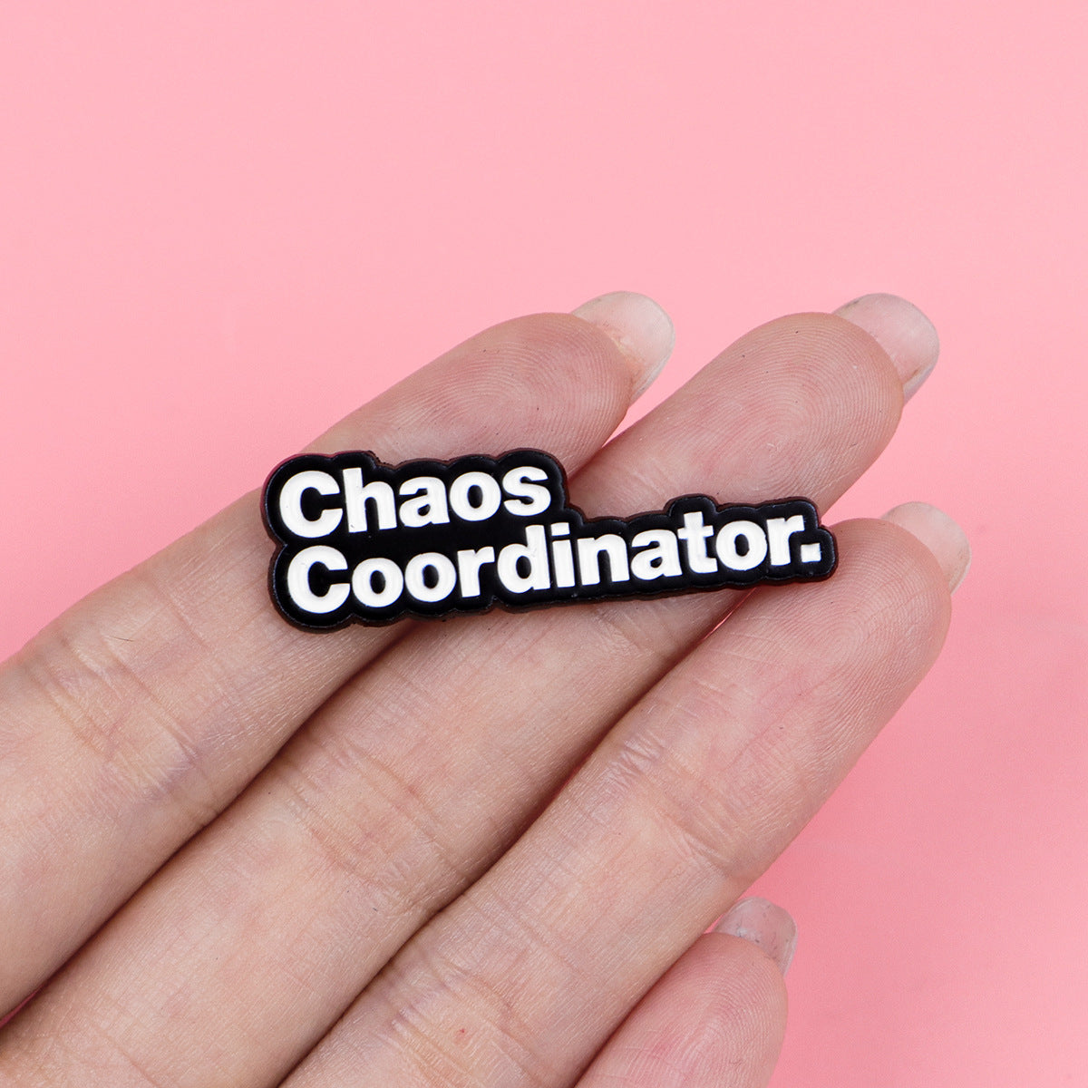 Broche de lettre anglaise mode et créative